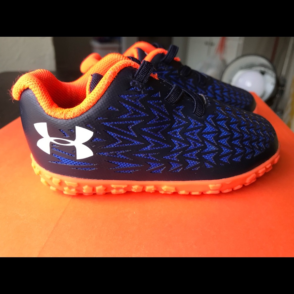 Under Armour Toddler Boy size 6k shoes